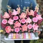 EF33| Flowers Stand with Chocolate