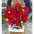 V15 | stand with flowers