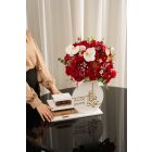 E8|Fresh flowers with chocolates