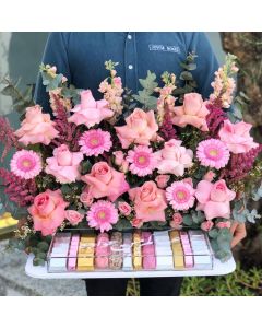 EF33| Flowers Stand with Chocolate
