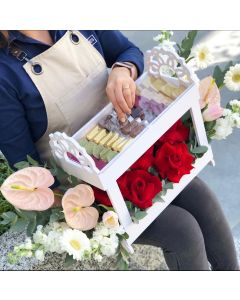 EA31| Flower Stand with chocolates