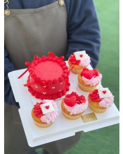 V8 | Mini Cakes & Cupcakes