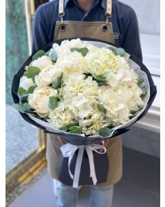 871 | Bouquet Pioni & Hydrangea